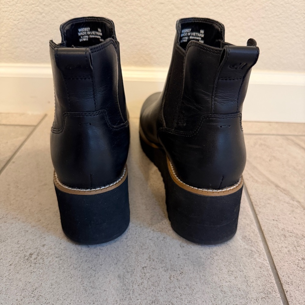 Cole Haan Black Leather Wedge Chelsea Boots Size 9B Lug Sole - Picture 3 of 4